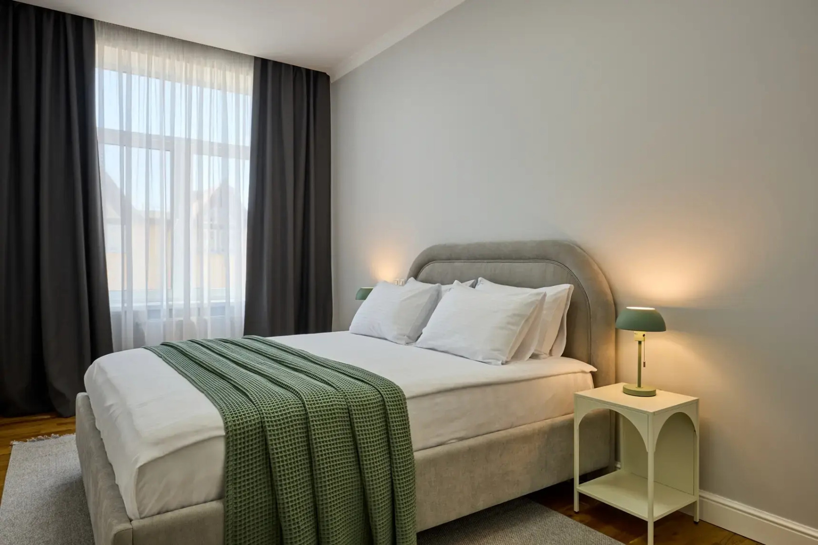 Апартаменты ЕвроУют Просторные трехкомнатные недалеко от центра