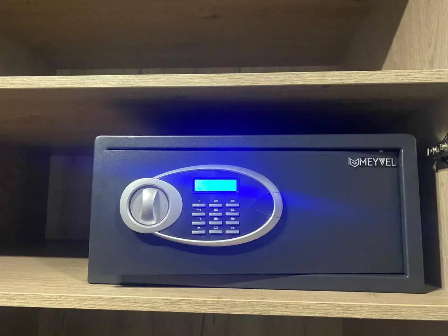 Отель Royal Status