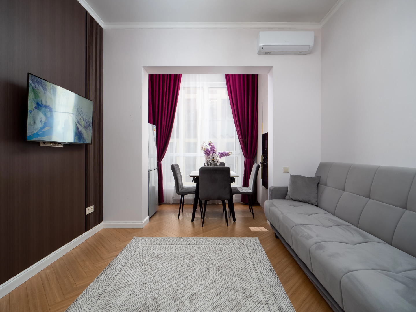 Квартира двухкомнатная в районе Меги 73