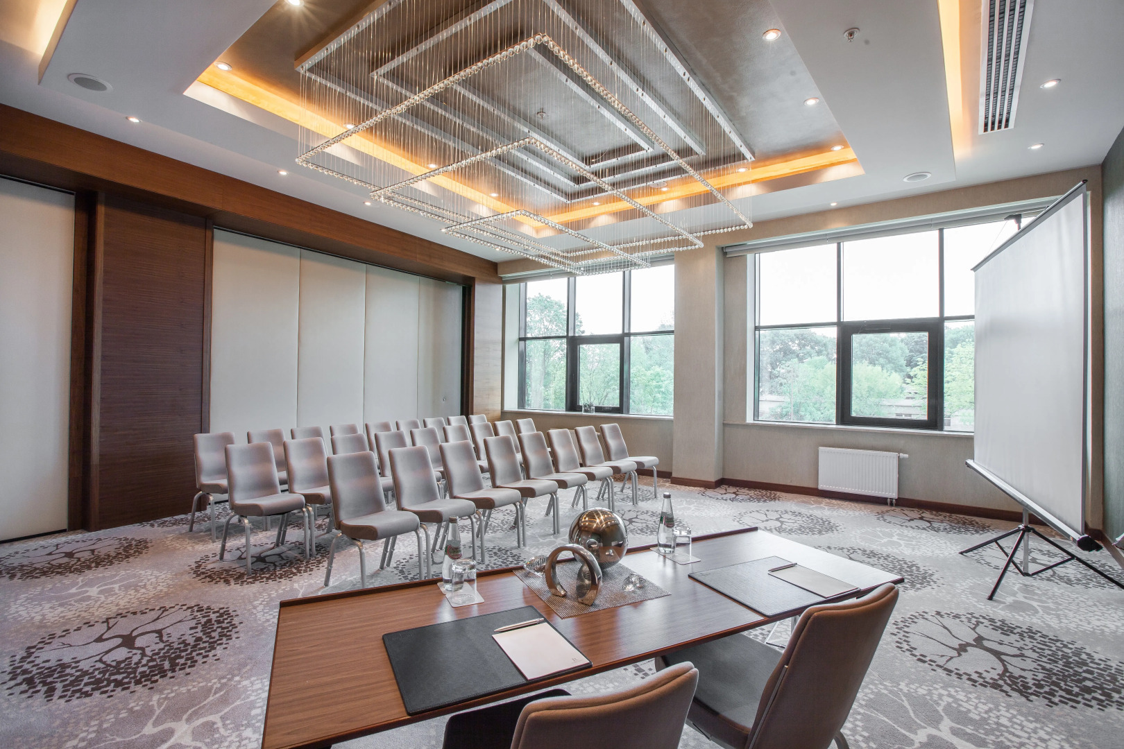 Отель Ренессанс Минск Конгресс и СПА Центр