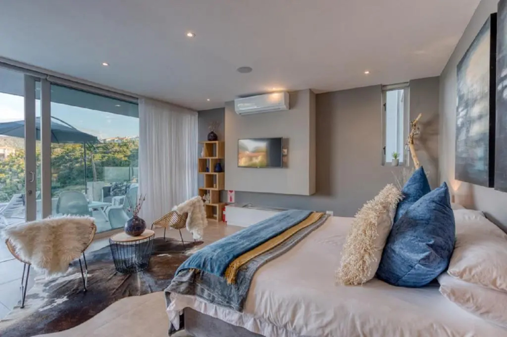 Отель Crown on the heads