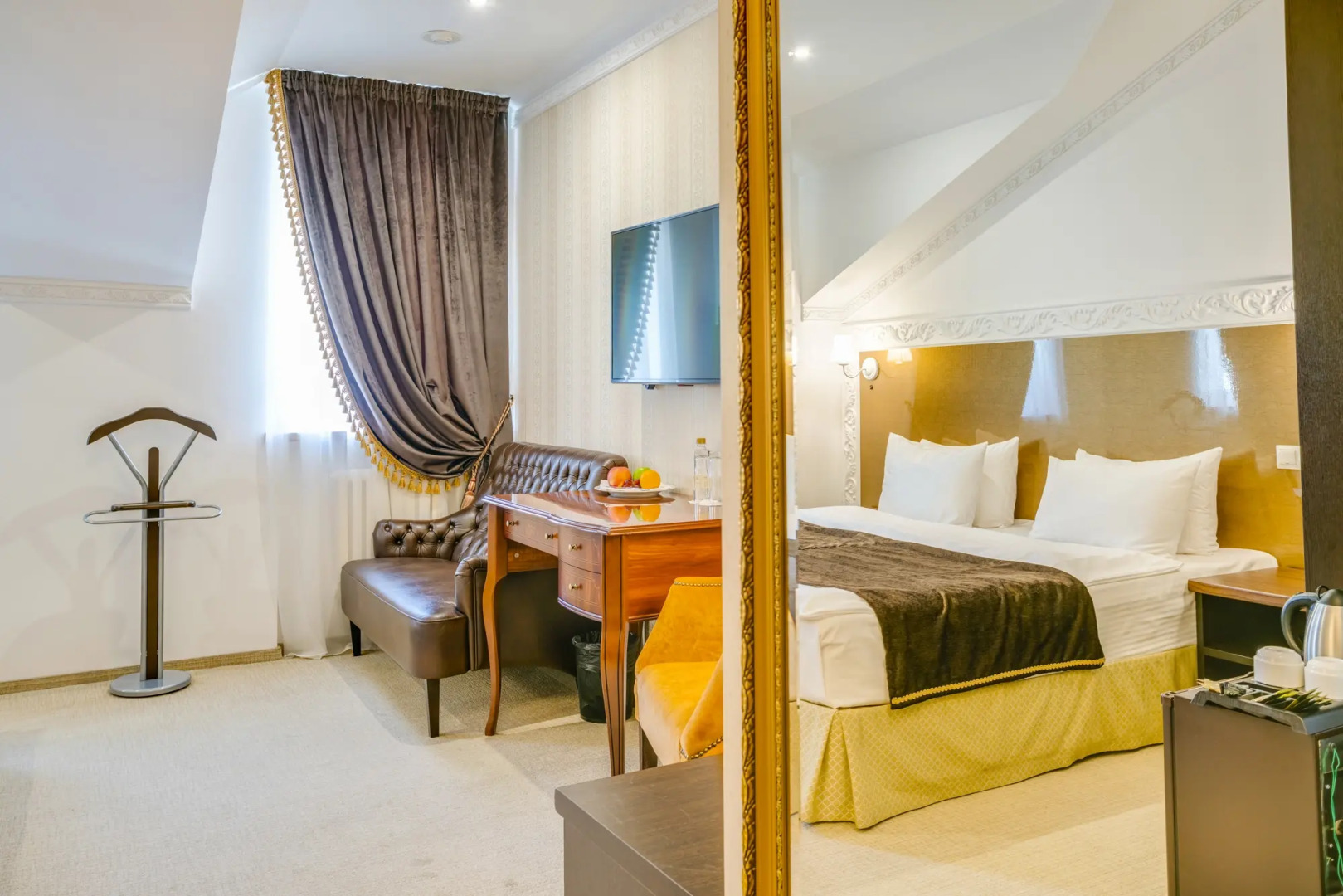 Отель Садовническая