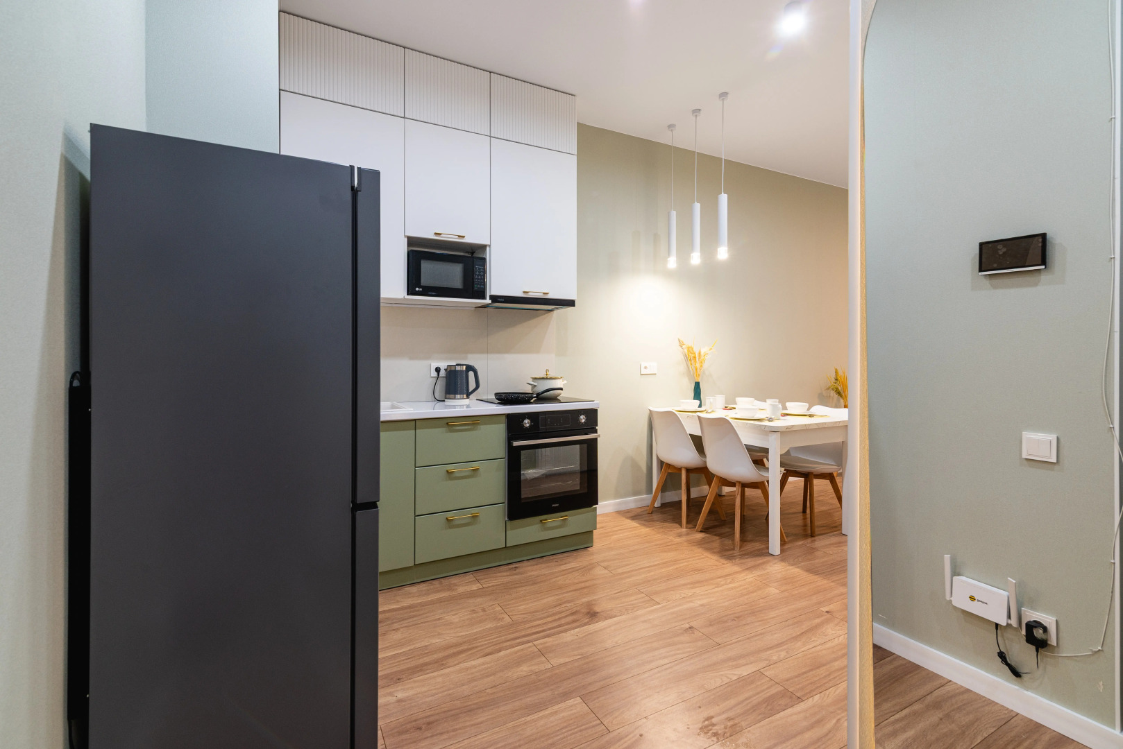 Апартаменты Уютная студия Фисташка в сердце города (170)