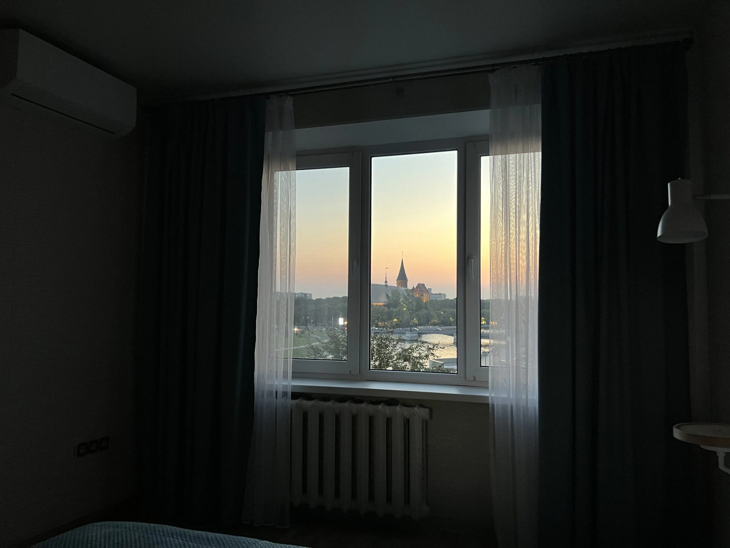 Квартира 2-комнатная Zoya-Apart у острова Канта с видом на реку и Кафедральный собор