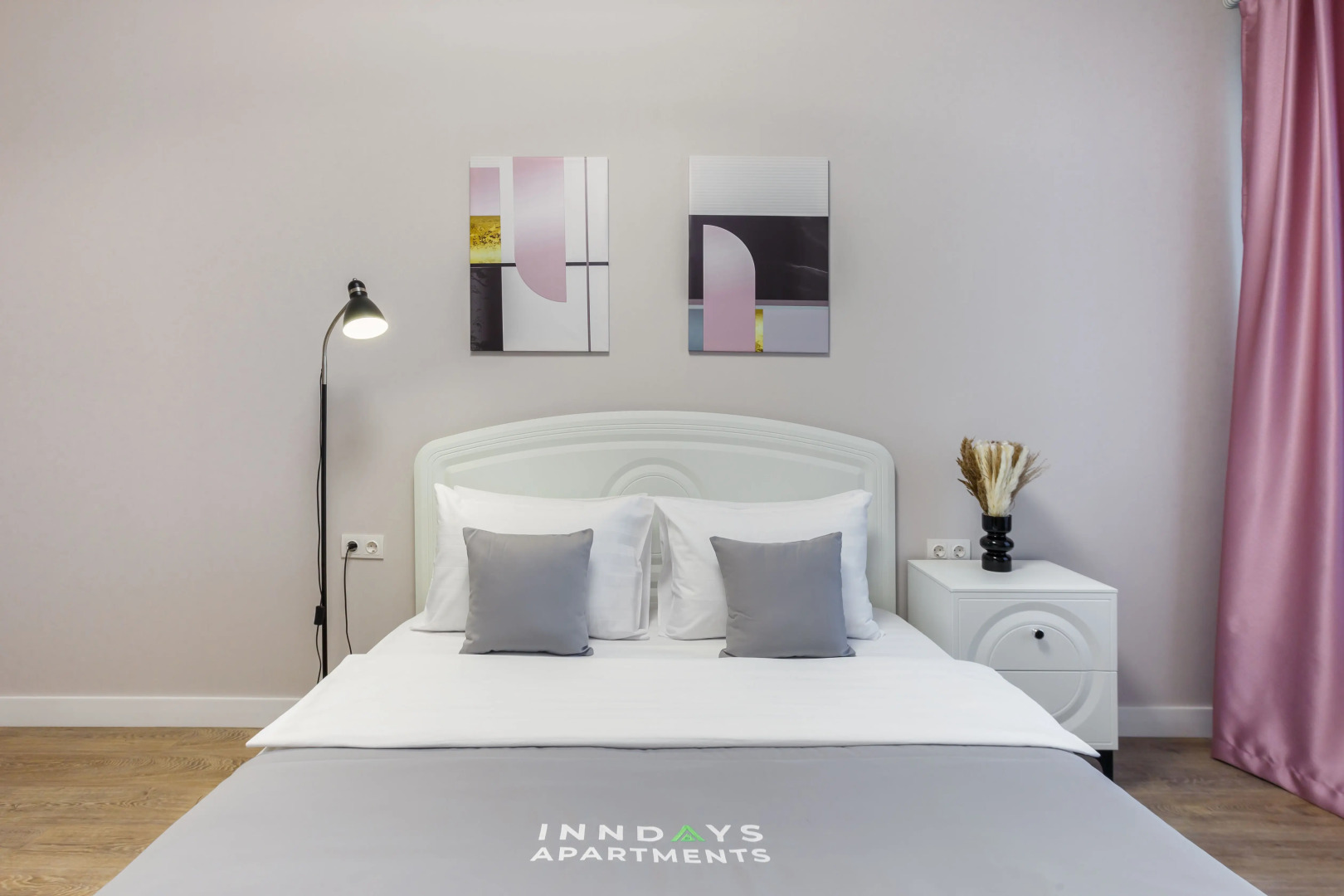 Квартира Inndays Apartments