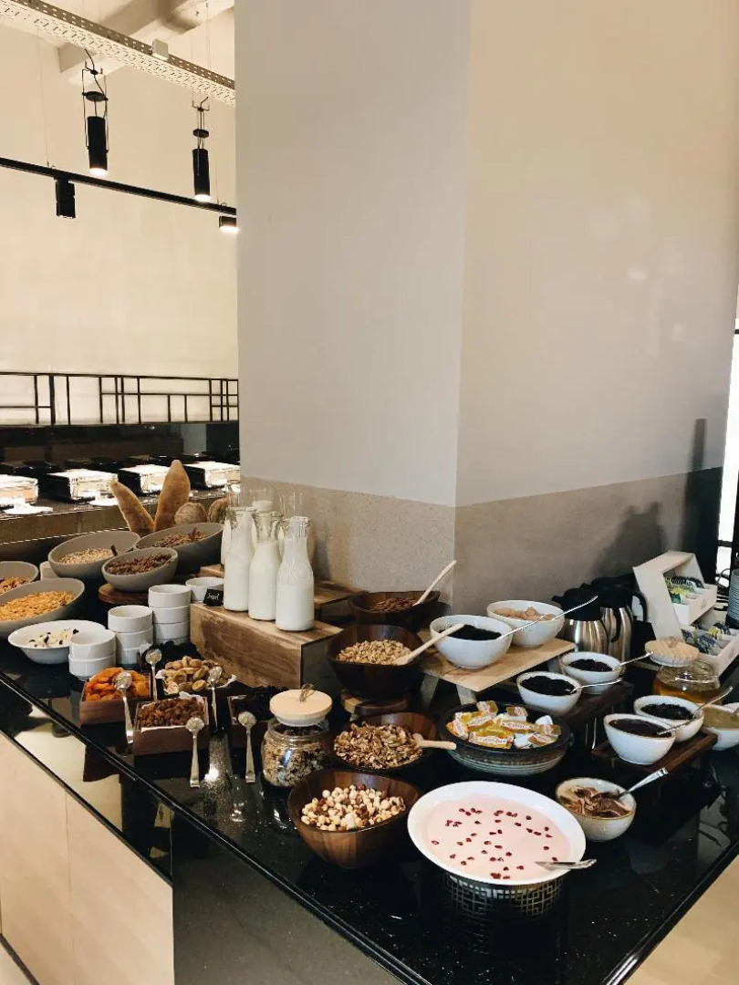 Отель Mona Plaza