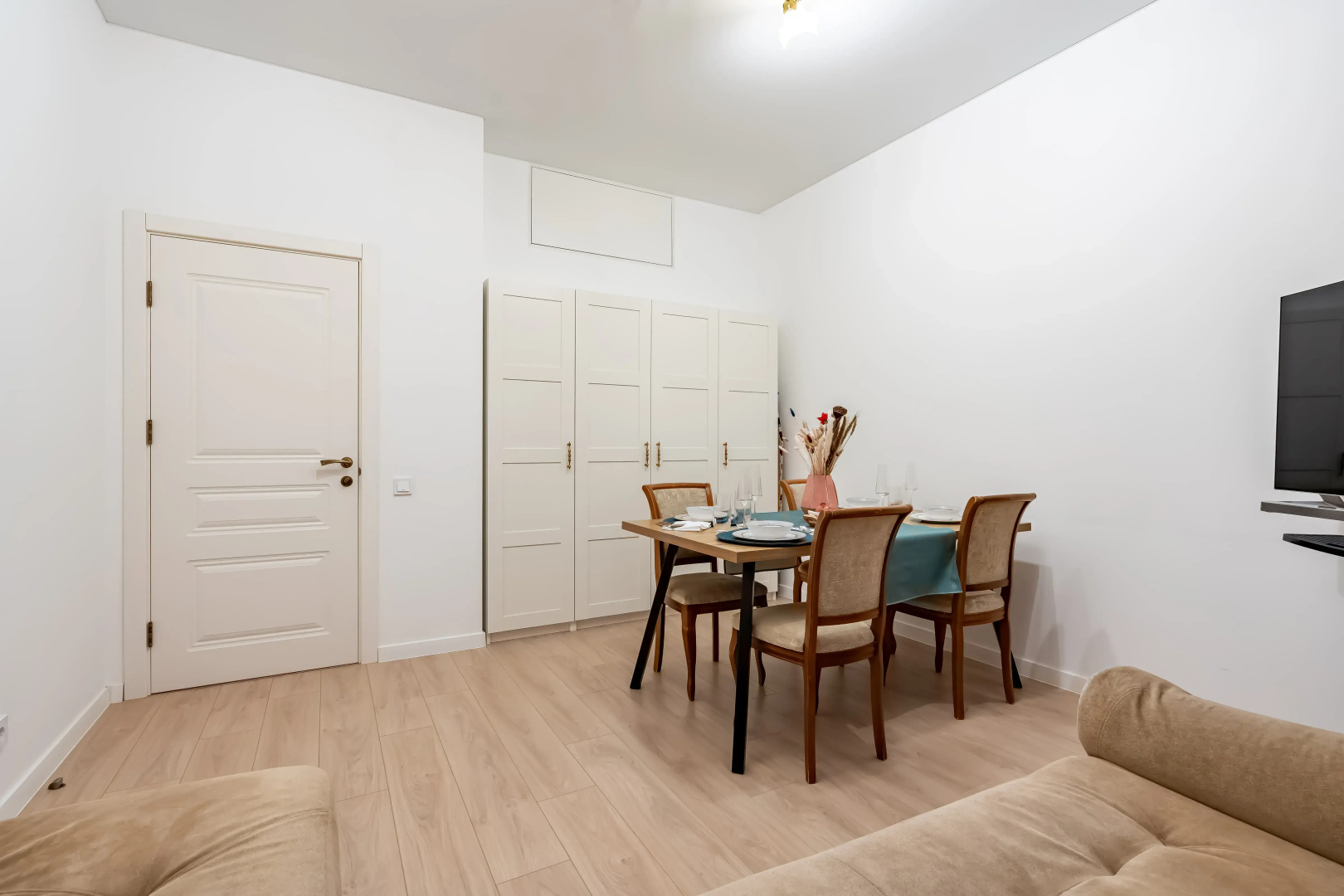 Апартаменты Sergeew Apartments 3-х комнатный Делюкс на Набережной Макарова
