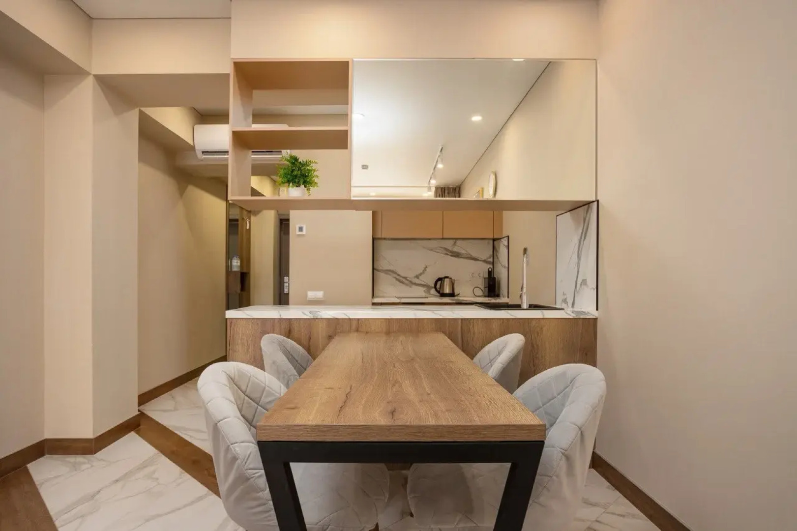 Апартаменты Отель Mirror 4