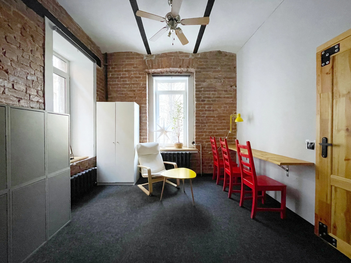 Хостел BookCase Hotel&Hostel