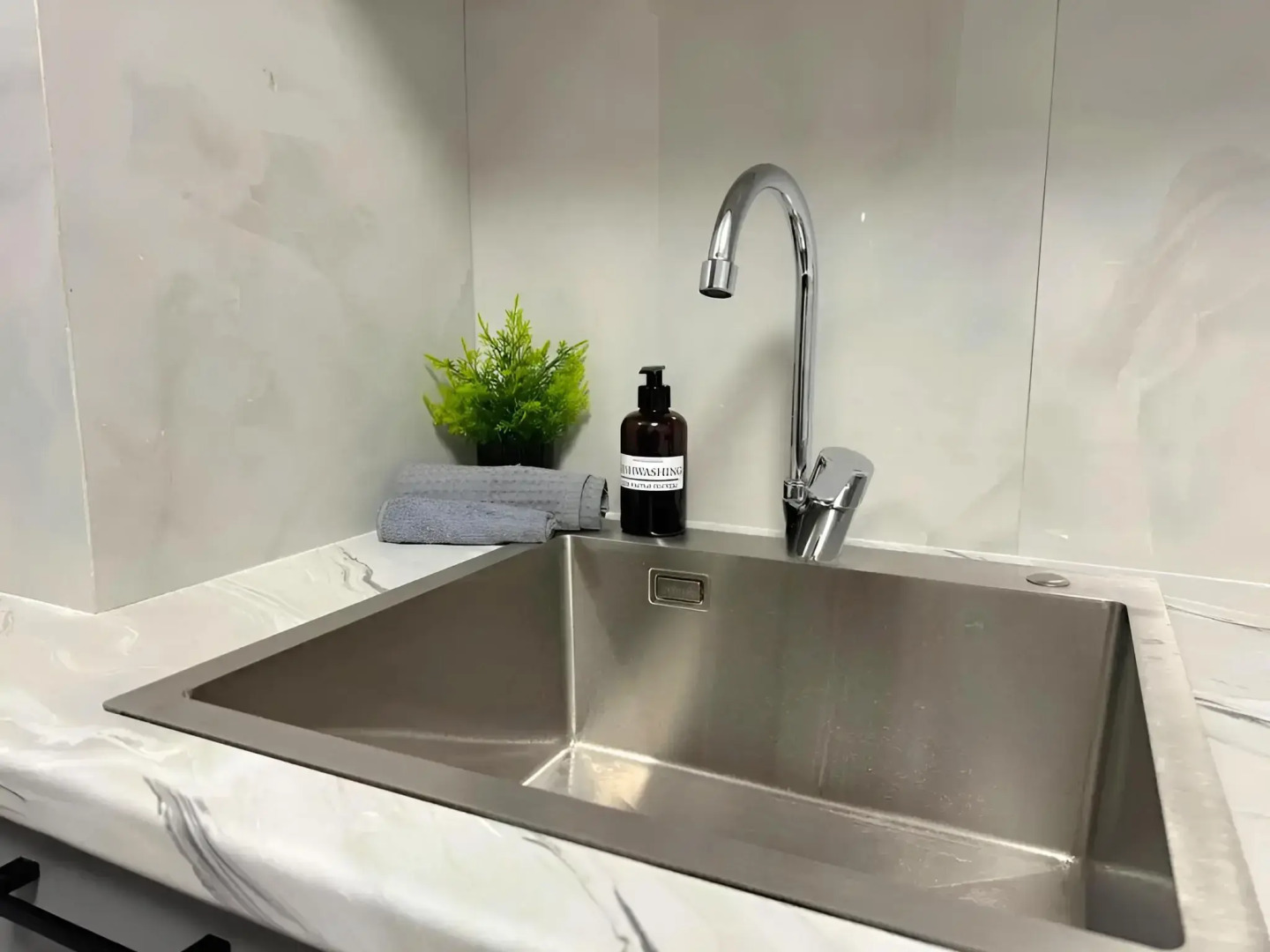 Квартира Уютная от ProКвартиры у Метро рядом с Центром на Декабристов 89В