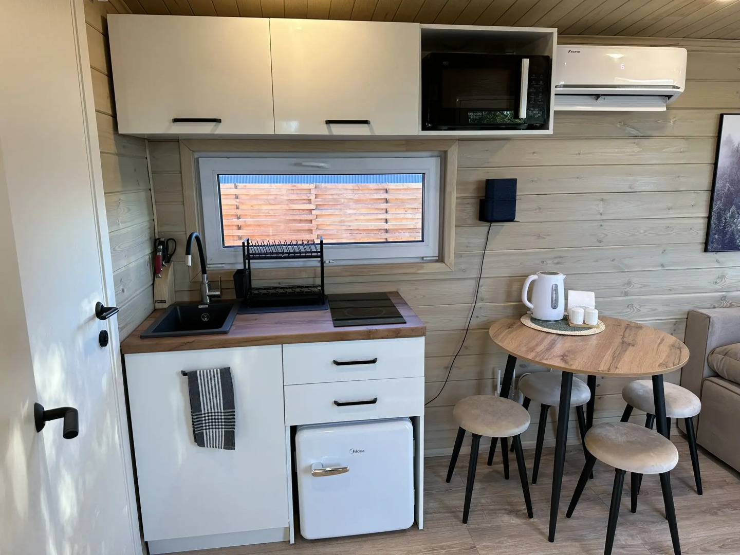 Частный дом Над Рекой