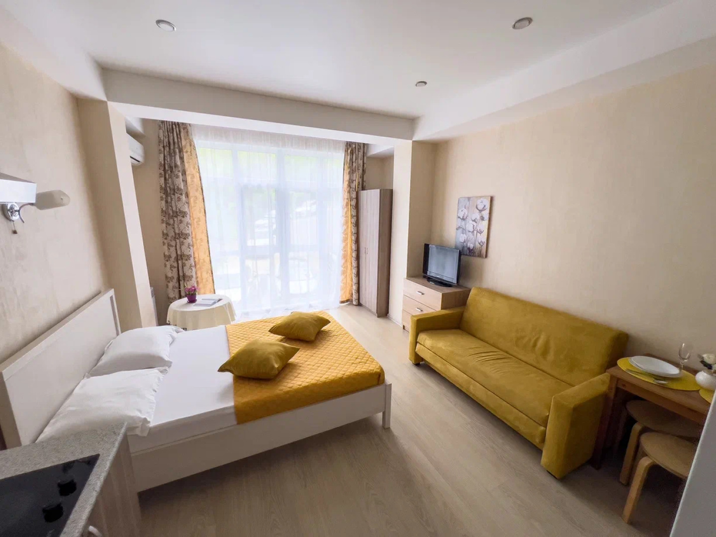 Апартаменты Однокомнатные ЖитьВСочиКруто в 10 Минутах Пешком до Моря