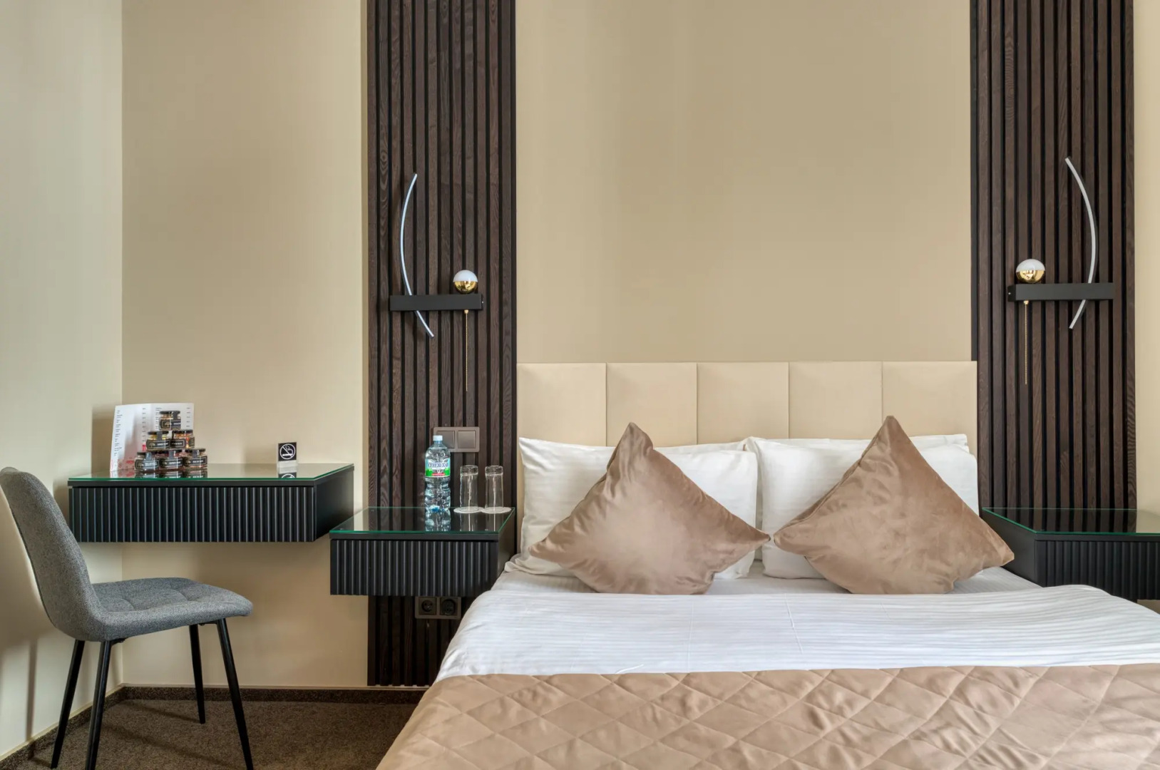 Отель Садовническая