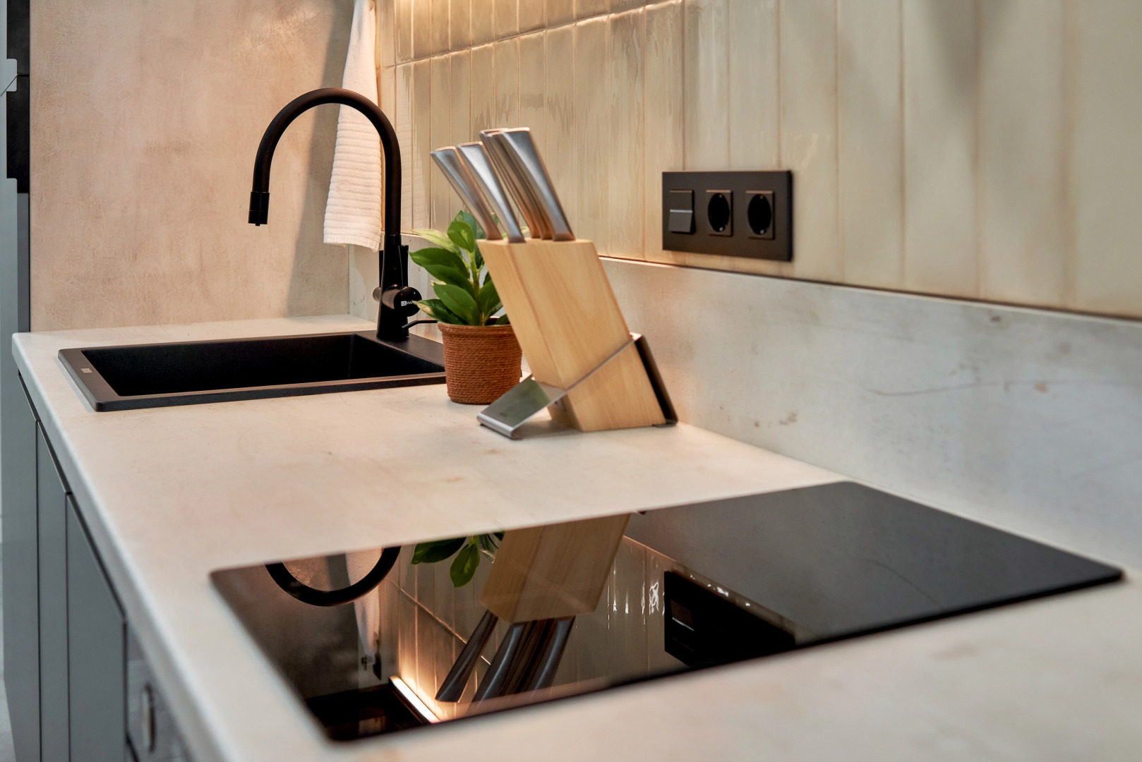 Квартира Aparts Pro Дизайнерская видовая студия у Волги в ЖК Галактика на 20 этаже