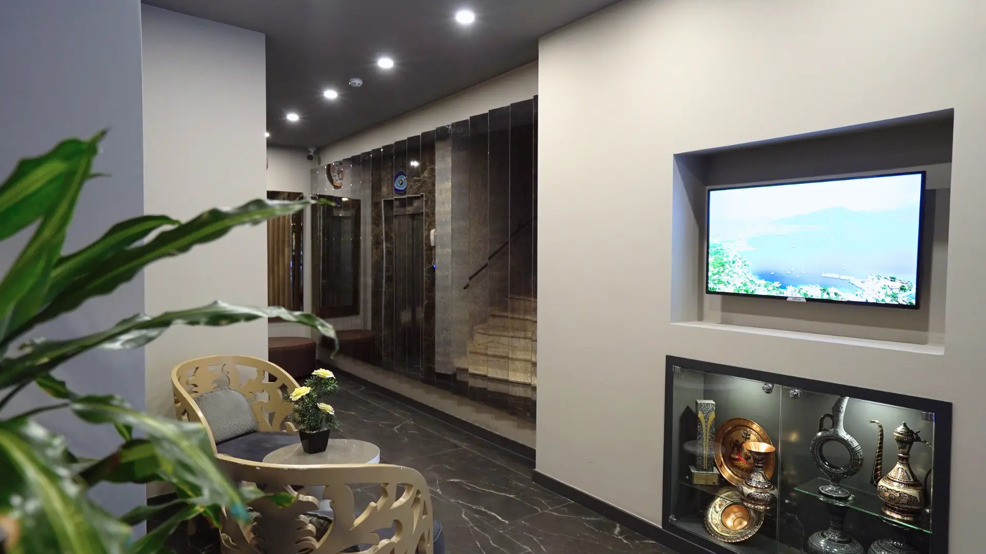 Отель Homey Airport