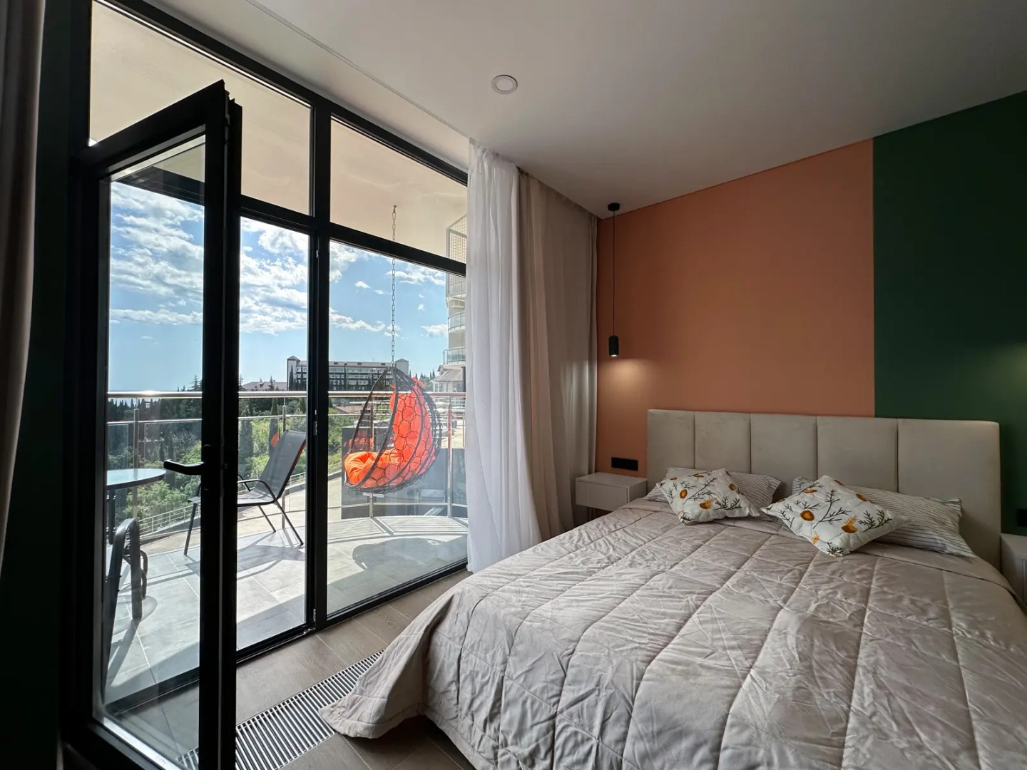 Апартаменты LS-Art Flower Kiss с видом на море 2 этаж