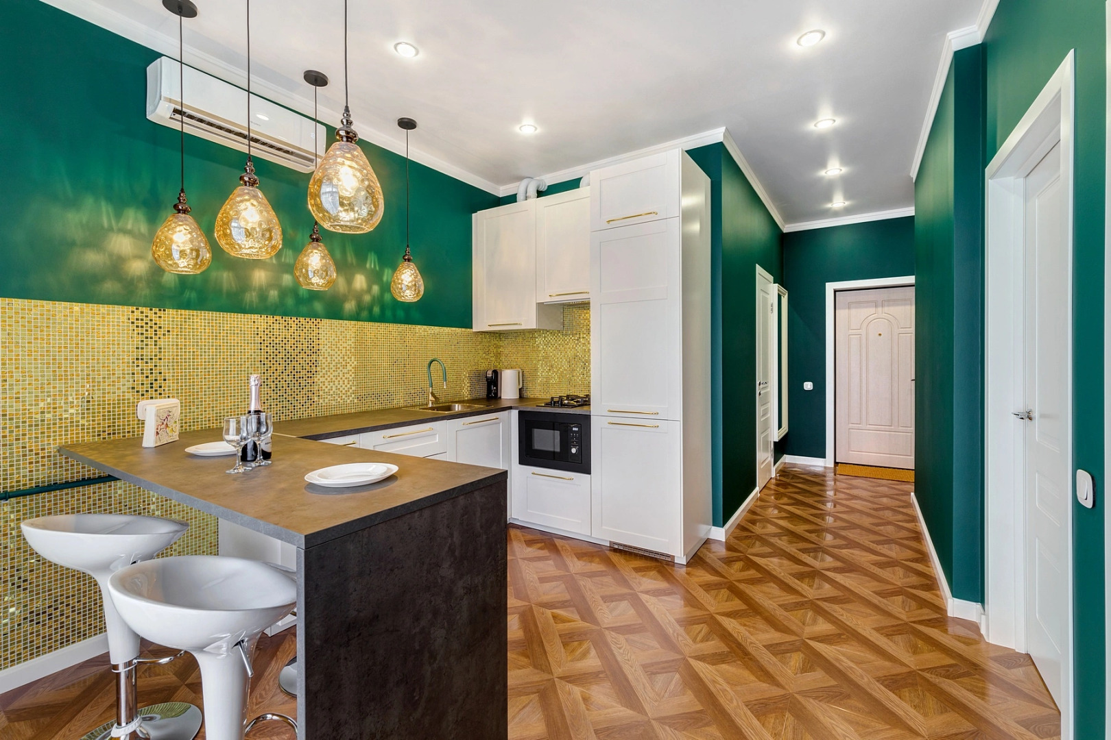 Квартира  Двухкомнатная с Видом на Море и Горы ЖК Изумрудный город до 4 человек