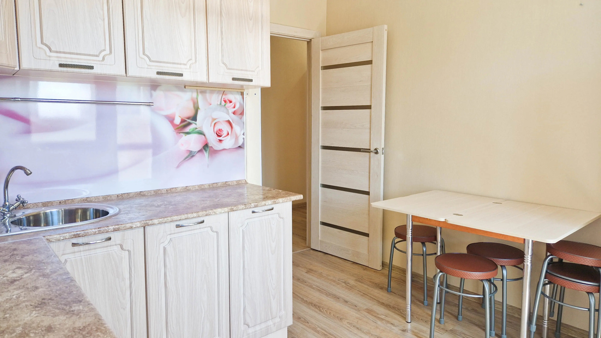 Апартаменты 2х Комнатная Солнечный 4 138