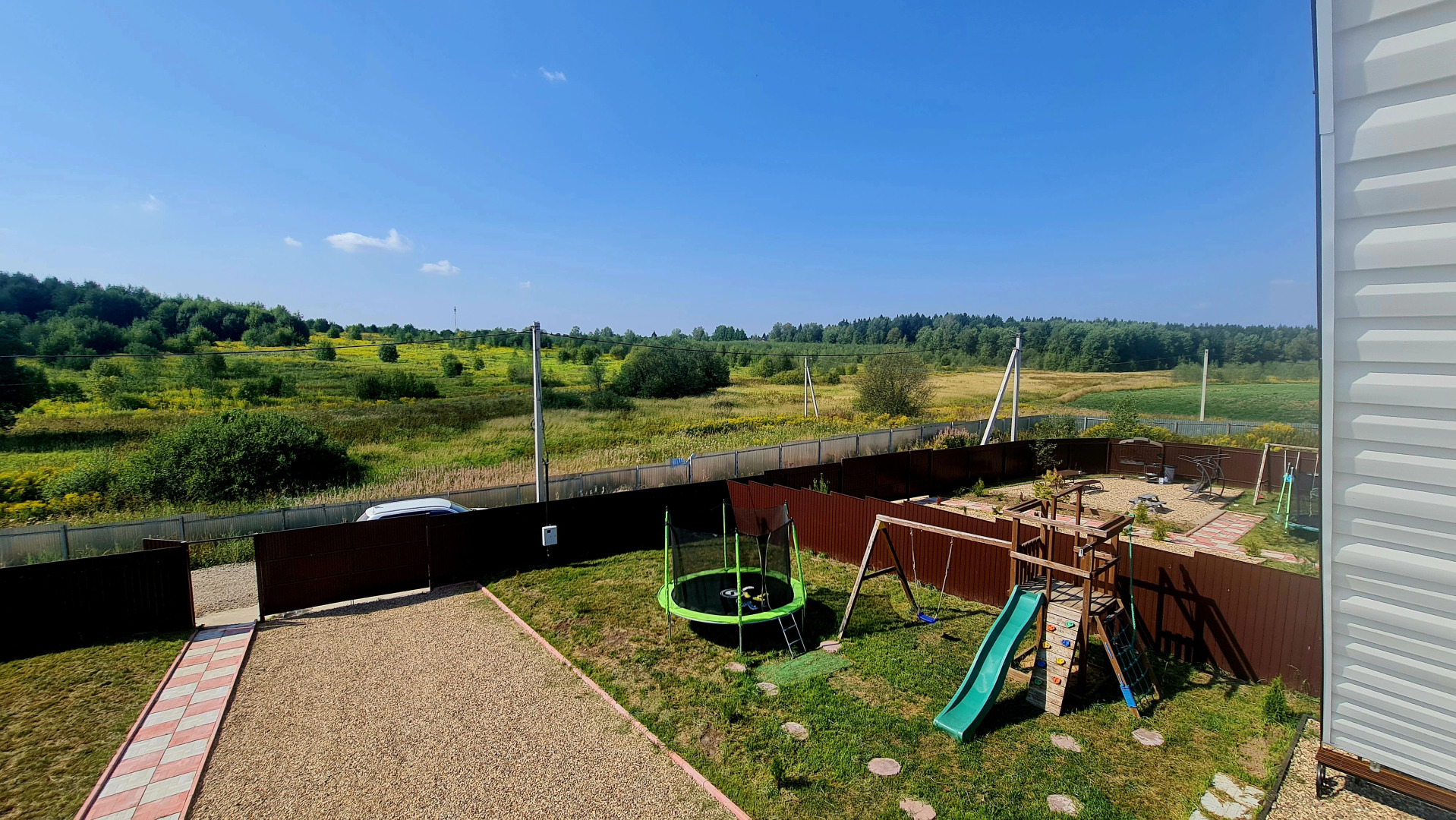 Частный Дом с Красным Залом