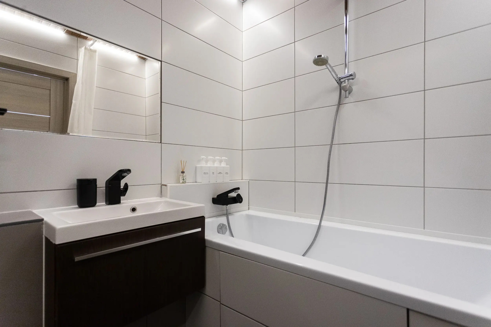 Квартира ALBUS рядом с Центром и электричкой к морю