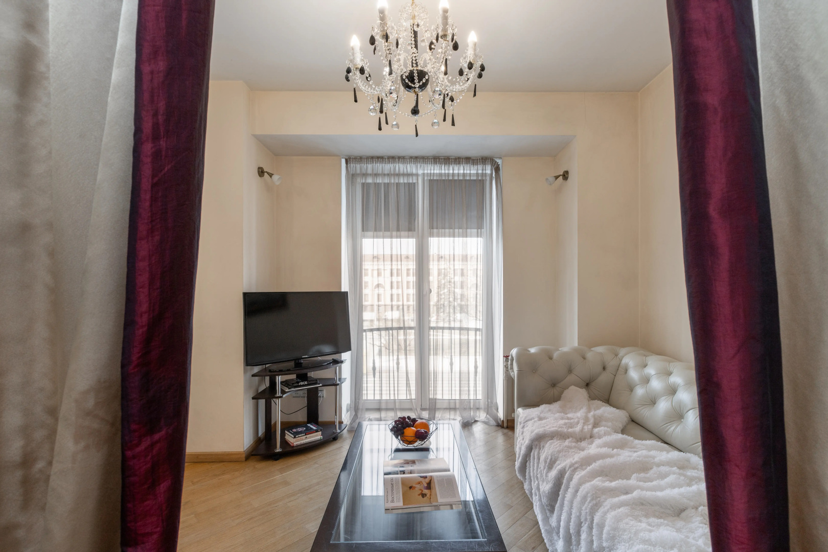 Апартаменты рядом с ЦУМом и метро