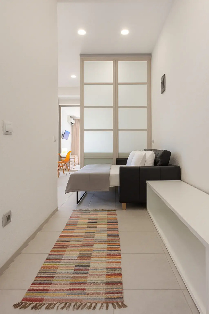 Квартира Студия с витражными окнами с видом на лес и горы