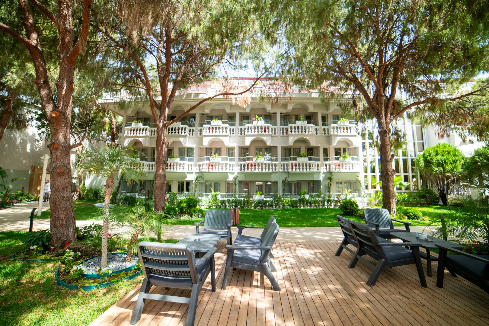 Rose Garden Premium Hotel