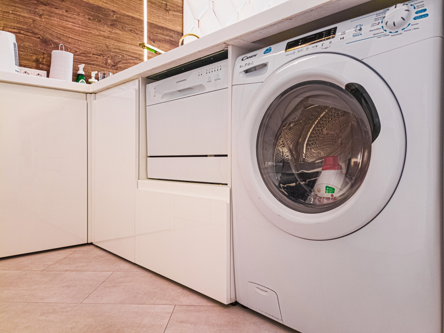 Апартаменты 18 этаж,студия 36кв.м,джакузи,балкон,вид на Волгу,новый дом,самый центр,вокзал пешком