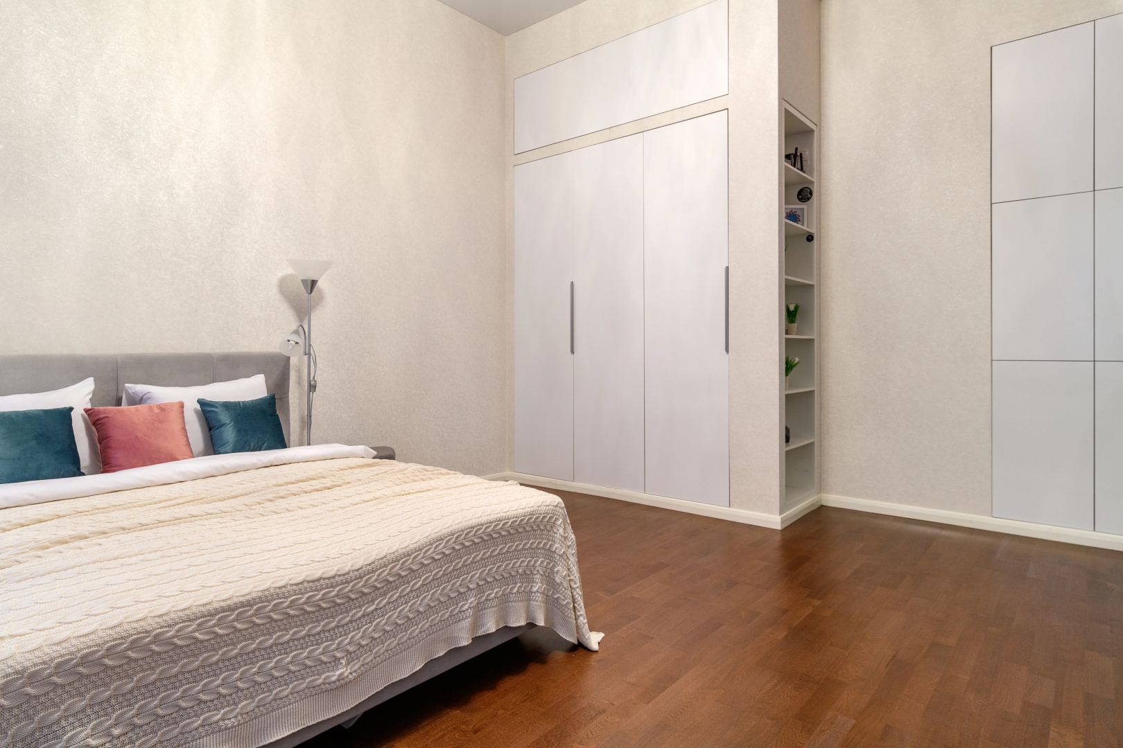 Апартаменты Sergeew Apartments Дизайнерский с высокими потолками