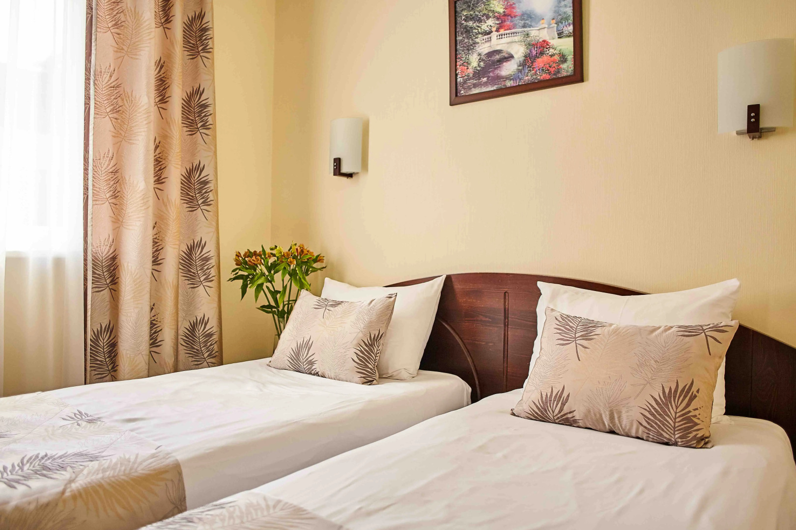 Отель Старый дворик на Мопра