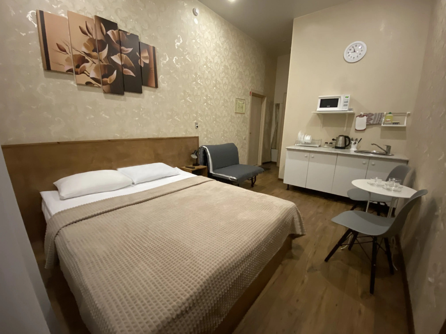 Hotel 812