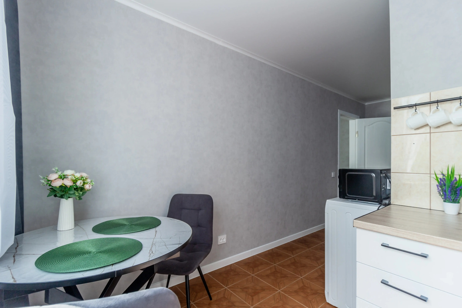 Апартаменты двухкомнатные в Рыбной деревне у Домика Смотрителя