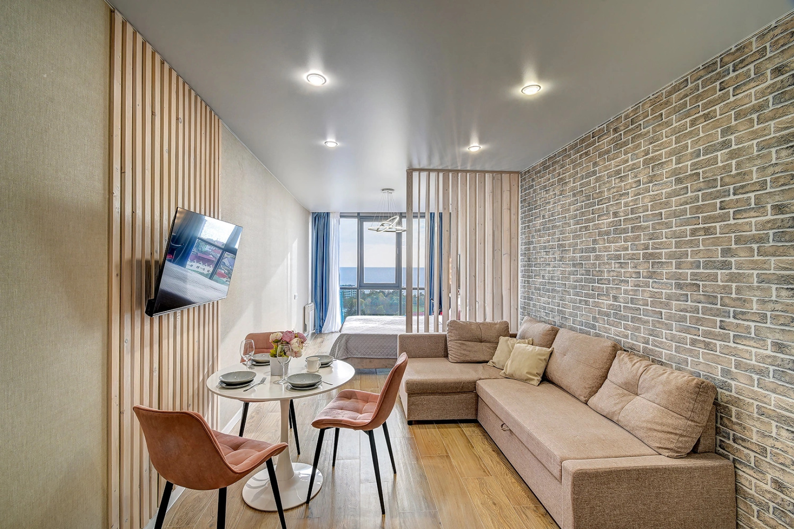 Апартаменты Красивые апартаменты MorskayaSimfonya-2 с панорамой на море, бассейном на территории ЖК