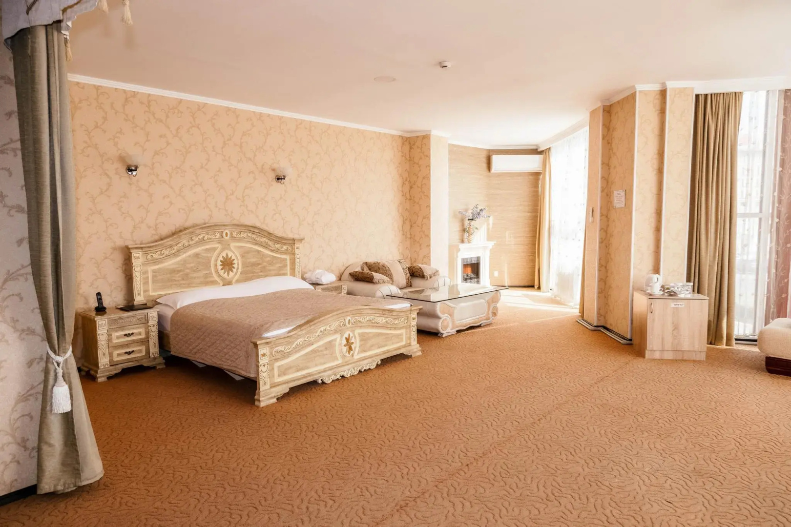 Отель Golden Palace