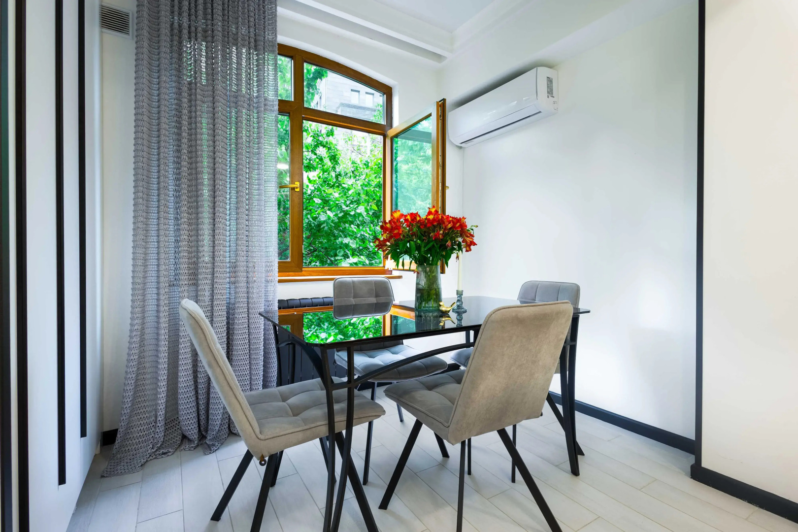 Апартаменты KeyGo #0077 с Одной Спальней на улице Сарьяна