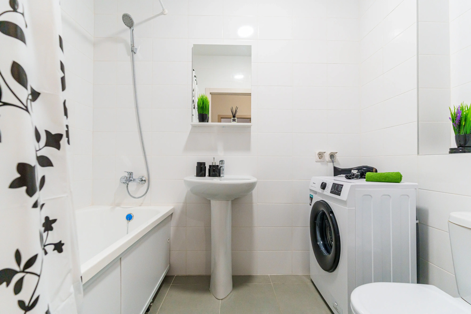 Апартаменты в Современном ЖК Черноморский - 2 от LetoApart