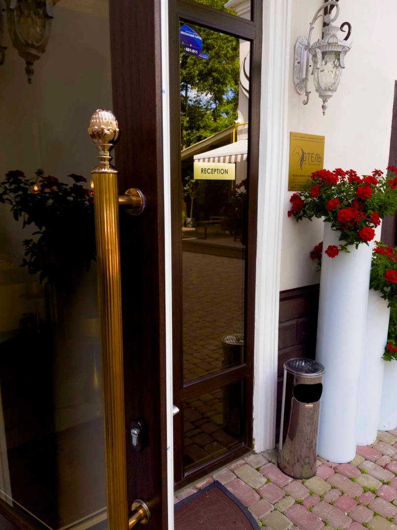 Отель на Манежном