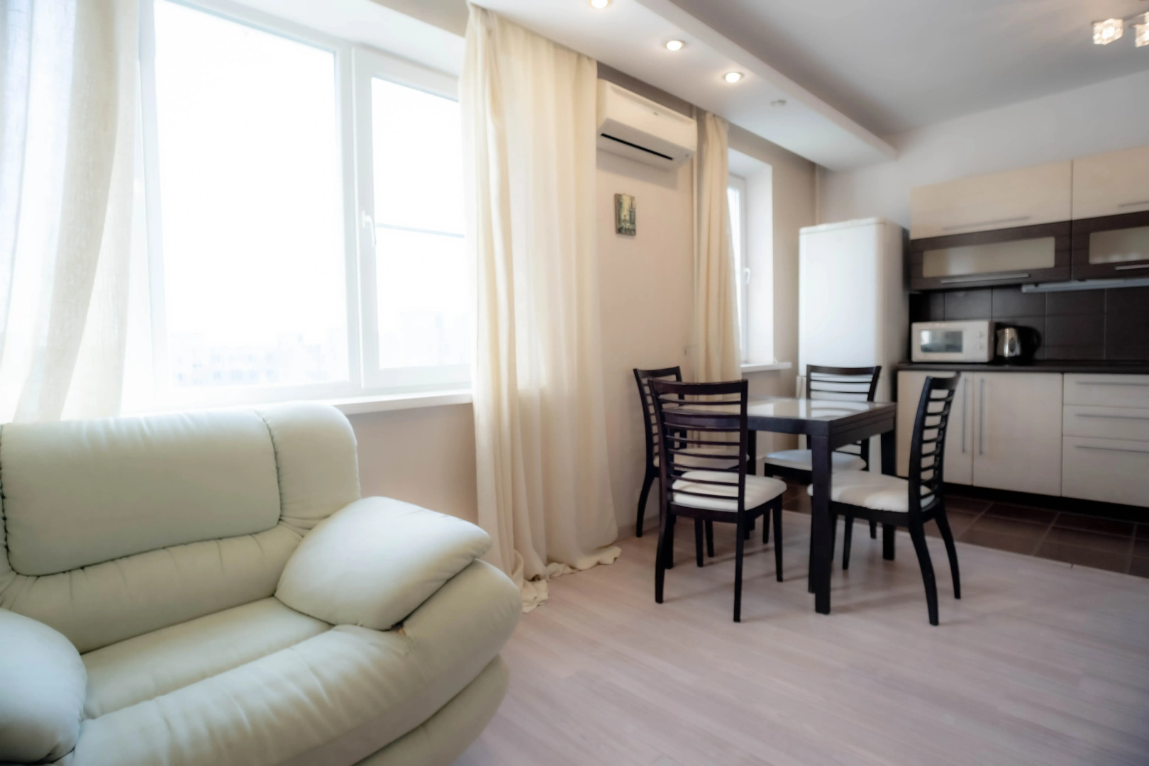 Апартаменты просторная евродвушка эконом-класса