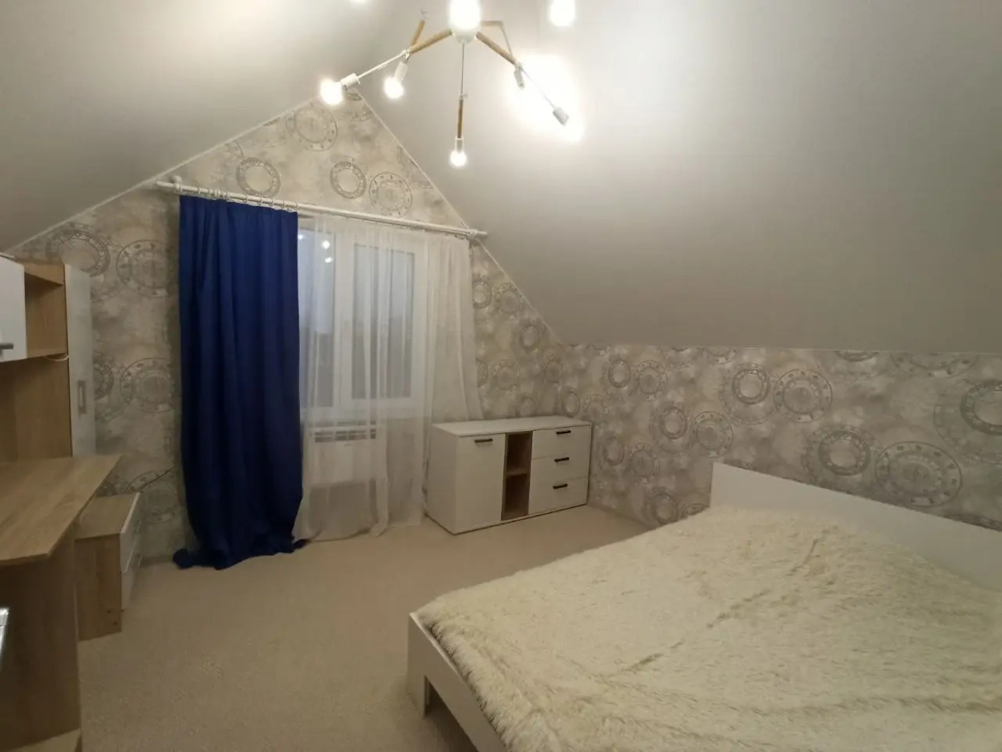 Частный дом у реки