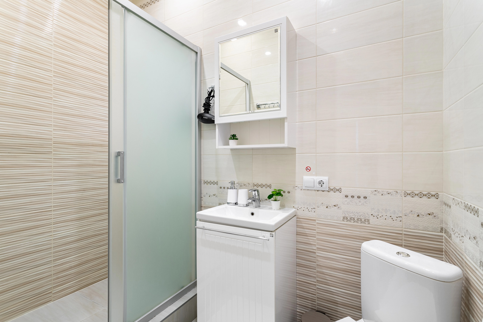 Квартира Просторная в Живописном Районе от Home Group apartments