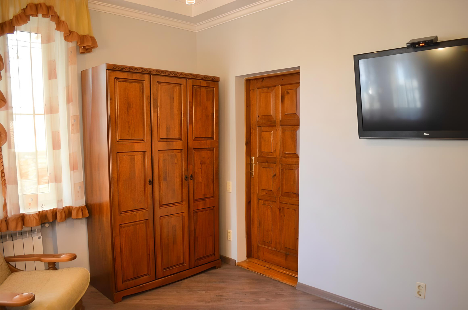 Частный Дом с Беседкой на Проспекте Дзержинского 25