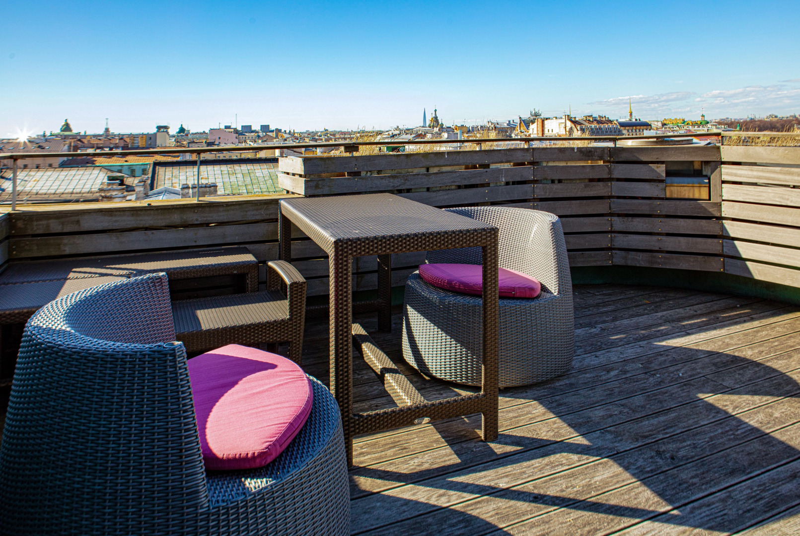 Апартаменты с террасой и видом на Петербург