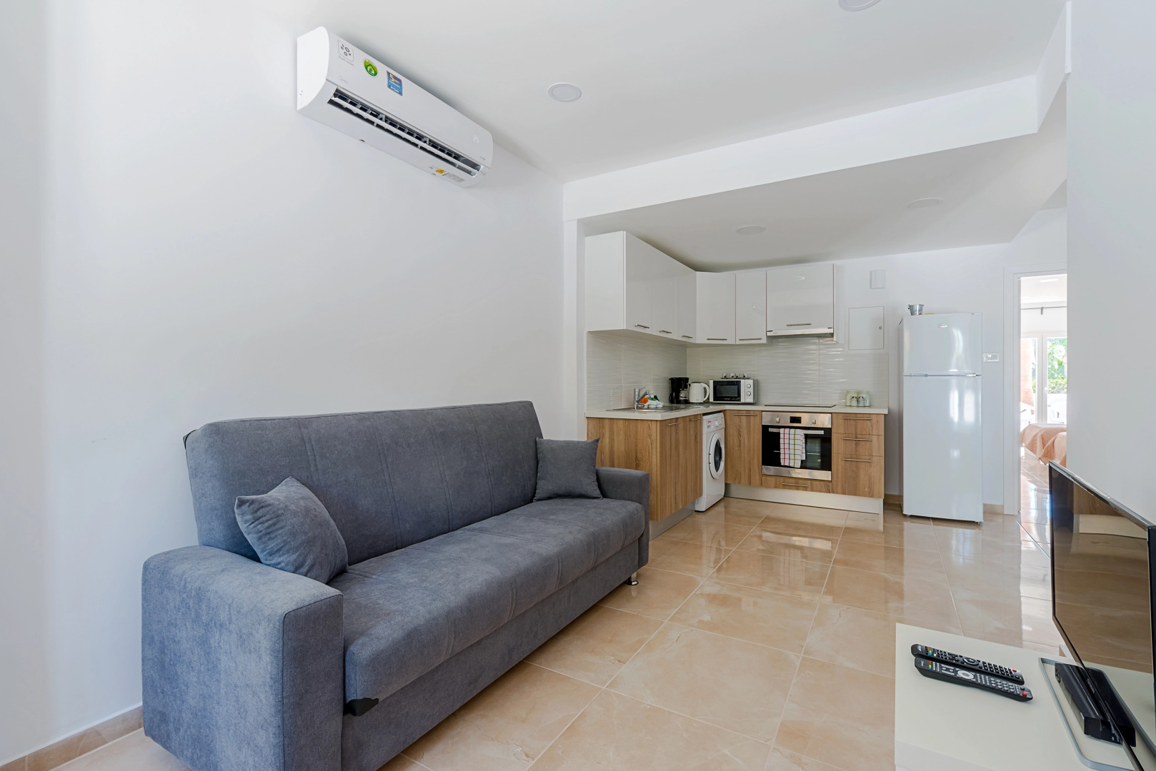 Апартаменты Color Cyprus Amozoniu