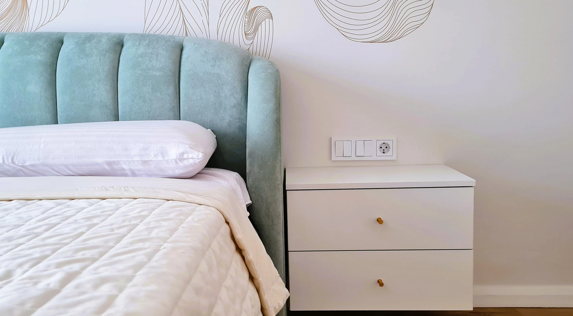 Апартаменты трехкомнатные с Дизайнерским ремонтом Олимпия Запад