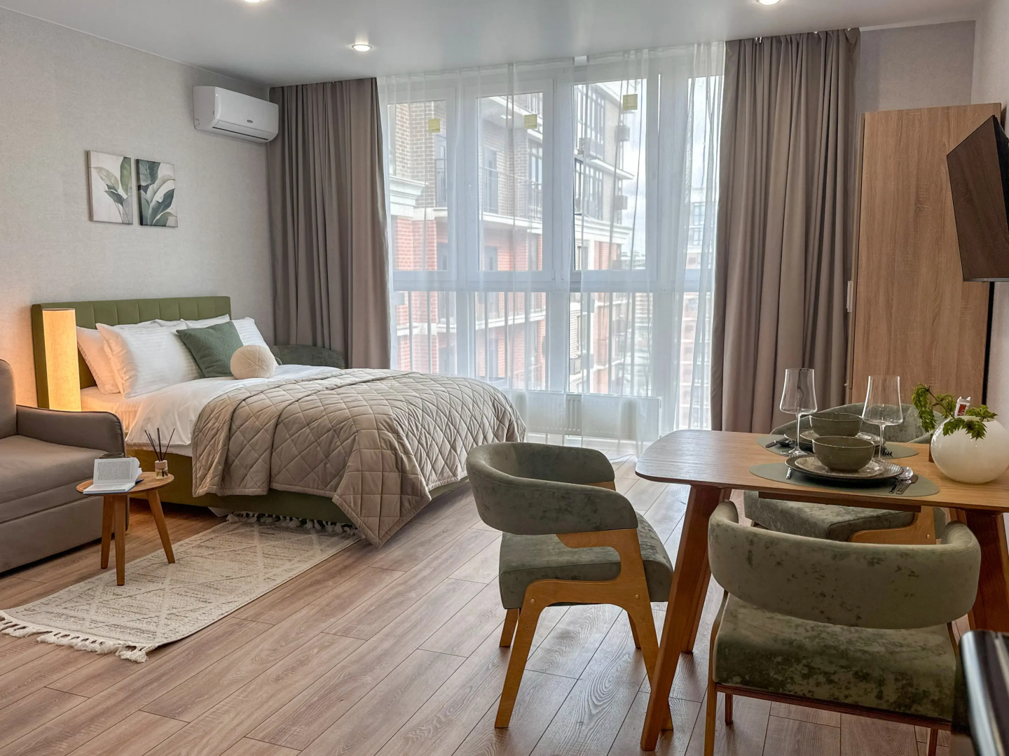 Квартира Грин-стильная дизайнерская в ЖК Самолет