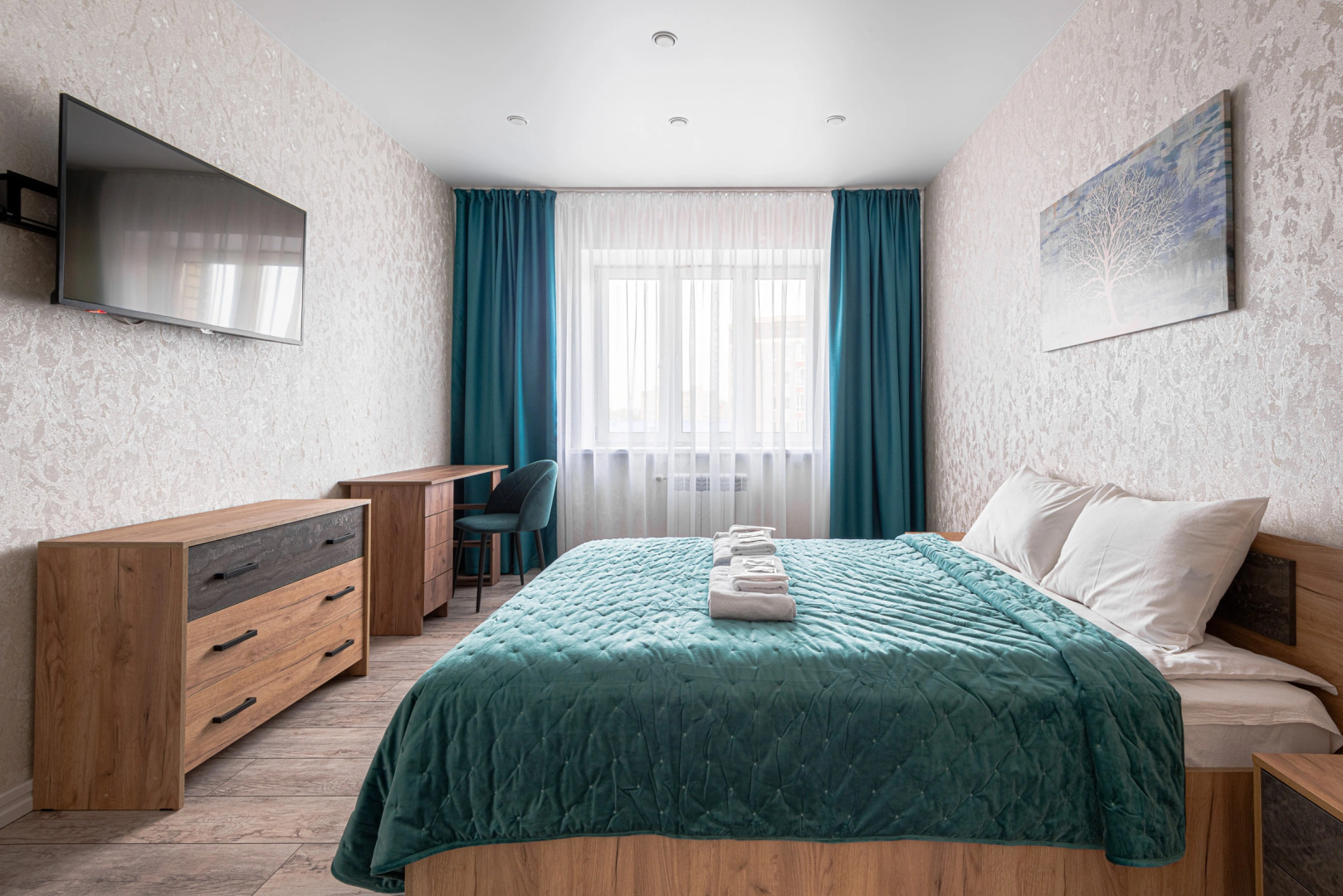 Квартира 1-к в новом мкр. на Прокопьева 11 от RentAp, 4 сп.места, 2 TV, широкая кровать