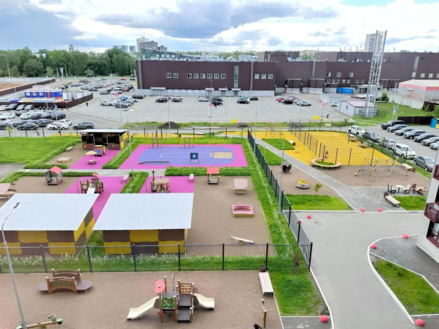 Квартира 6 местная с новым ремонтом около метро Горки парка и ТЦ