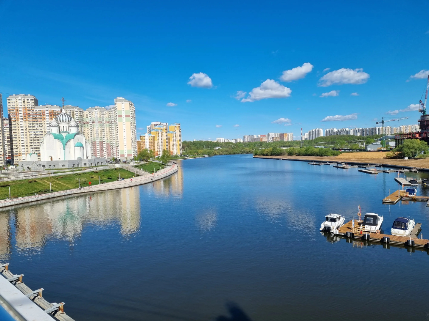 Апартаменты Видовые рядом с Крокусом