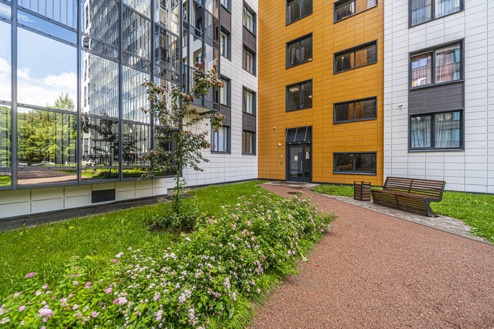 Квартира 2-х комнатная у метро Старая Деревня 5 этаж