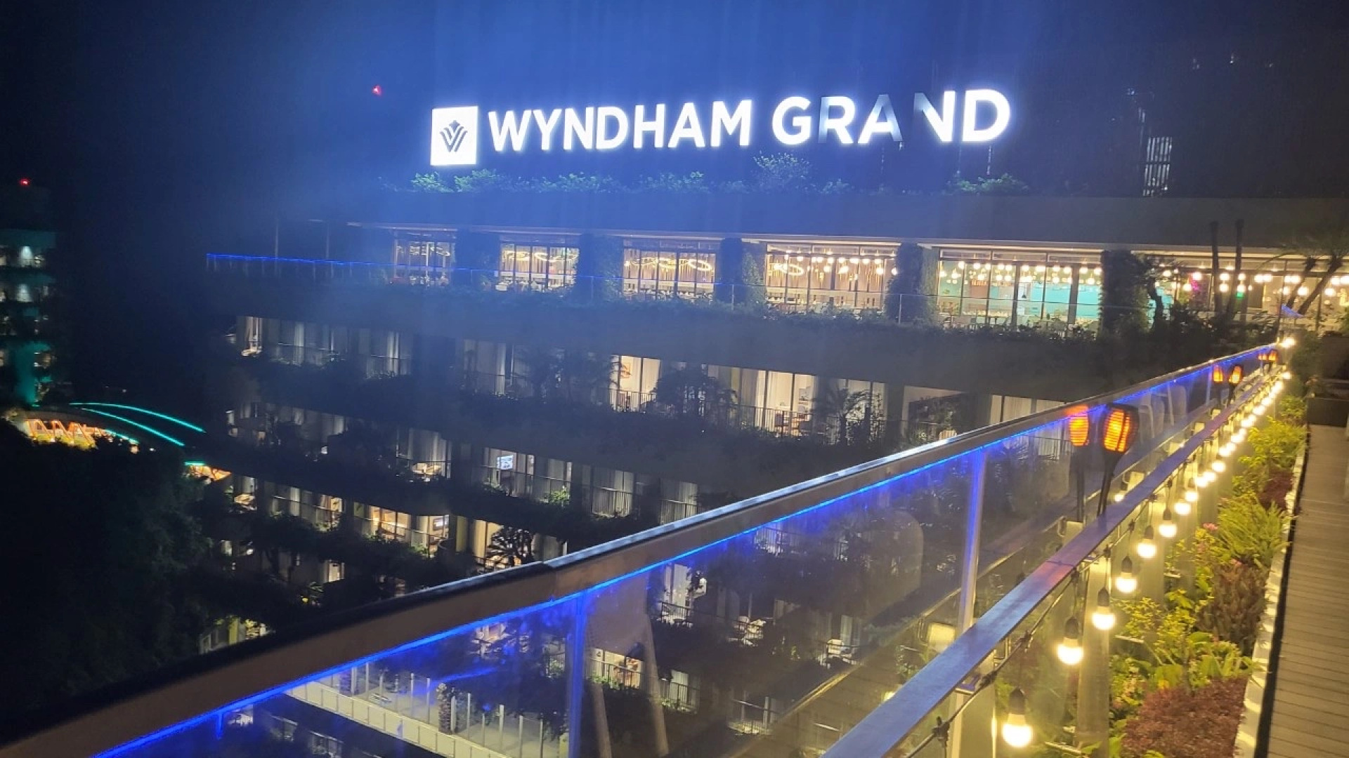 Курортный отель Wyndham Grand Flamingo Cat Ba Resort